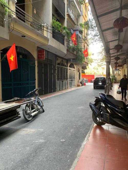 Bán nhà Đường Bưng Ông Thoàn, 60m², nội thất sang trọng tặng kèm!